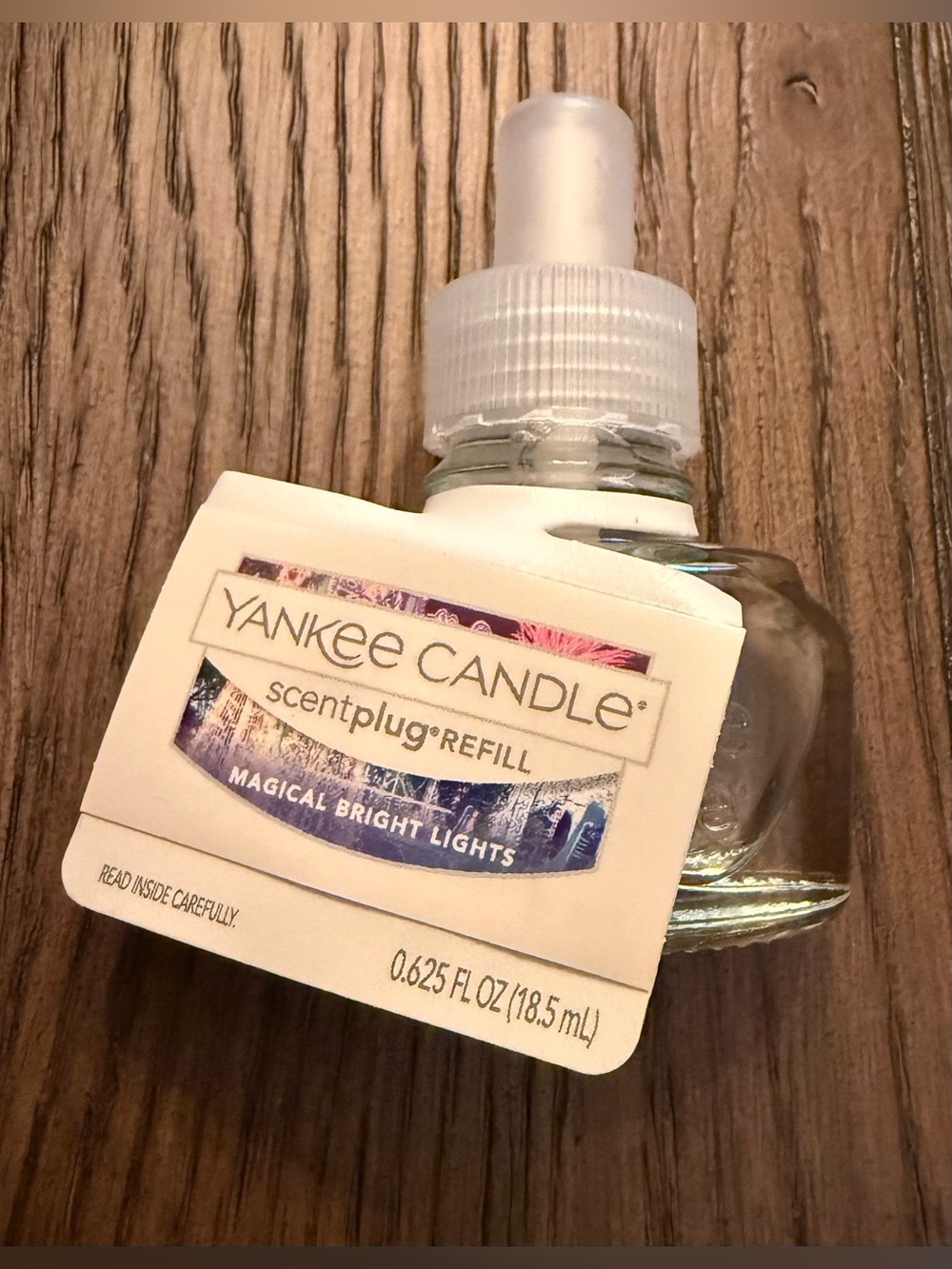 NWT Yankee Candle Christmas Cake ScentPlug Diffuser + Refill - Picture 7 of 8